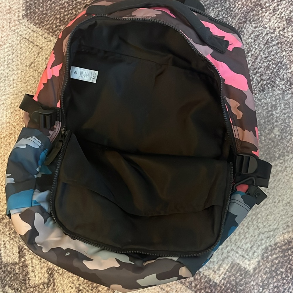 Lululemon Pink Camo Everyday Backpack - Picture 3 of 6
